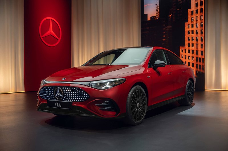 Der Mercedes CLA bietet endlich die elektrische Premium-Technik, die den EQ-Modellen gut zu Gesicht gestanden hätte. Foto: Mercedes-Benz